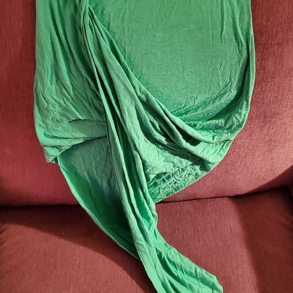 Cute green skirt - Picture 3 of 3